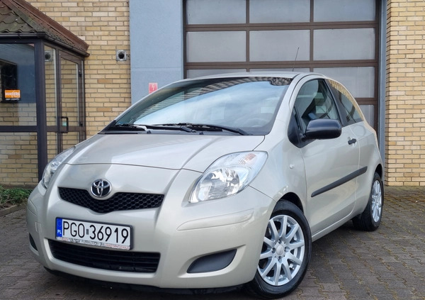 Toyota Yaris cena 15500 przebieg: 168000, rok produkcji 2009 z Zwoleń małe 79